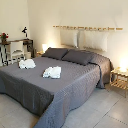 Casa Flegrea Bed & Breakfast *